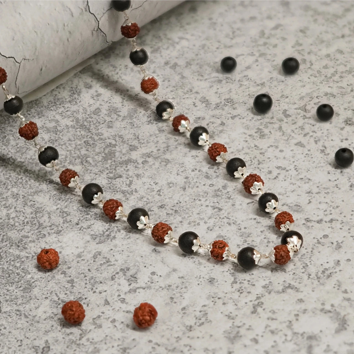 Brhmagyaan Brhmagyaan Silver Plated Divya Rudraksha Karungali Mala Silver Plated Wood Beads Rudraksha Necklace